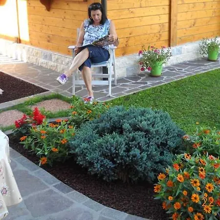 ベッド・アンド・ブレックファスト L'isola Delle Rose *