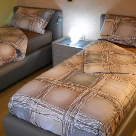 ベッド・アンド・ブレックファスト L'isola Delle Rose *