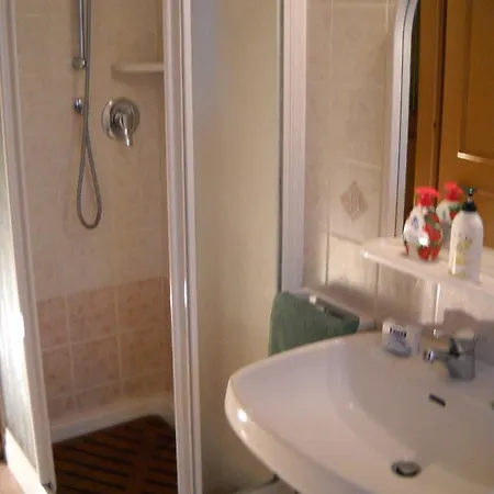 L'isola Delle Rose * Sovramonte