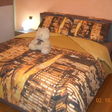 ベッド・アンド・ブレックファスト L'isola Delle Rose Sovramonte