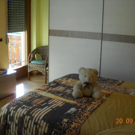 Oda ve Kahvaltı L'isola Delle Rose Sovramonte