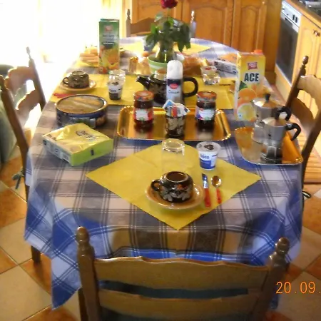 Oda ve Kahvaltı L'isola Delle Rose Sovramonte