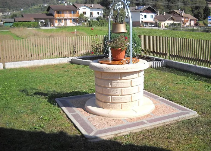 L'isola Delle Rose Frühstückspension Sovramonte