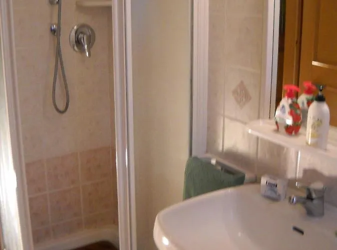 L'isola Delle Rose * Sovramonte