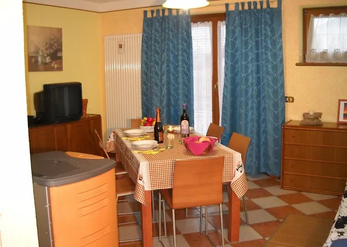 L'isola Delle Rose * Sovramonte