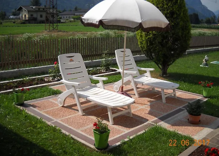 L'isola Delle Rose Frühstückspension Sovramonte