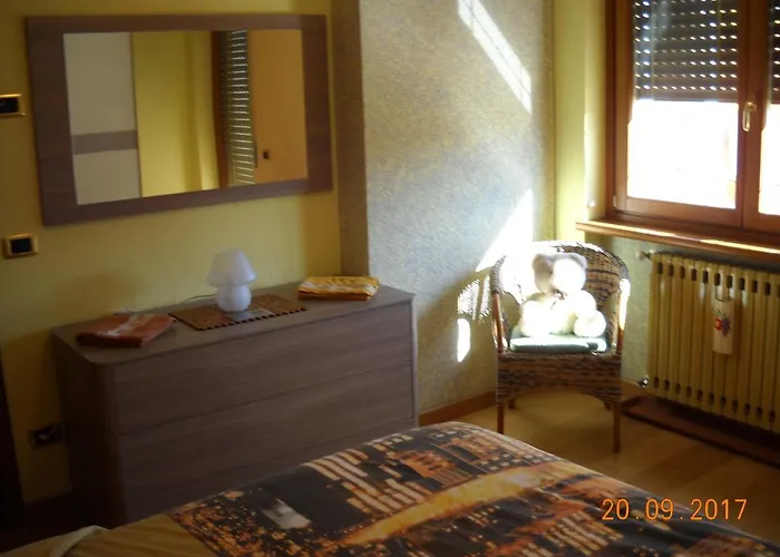 L'isola Delle Rose Frühstückspension Sovramonte