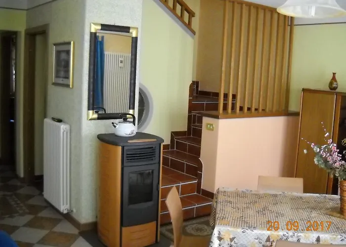 L'isola Delle Rose Frühstückspension Sovramonte